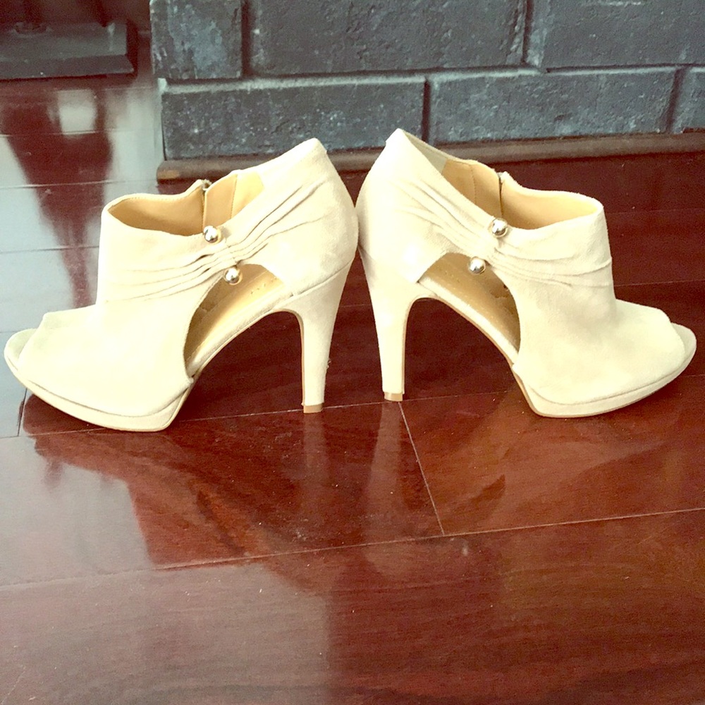 NINE WEST Heels - Size 8.5 Womens